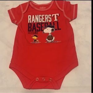 *MLB Official Texas Rangers Red Baby Playsuit Onesie 6/9M NWOT